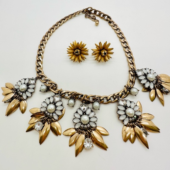 Vintage Statement Flower Jewelry - Picture 1 of 17